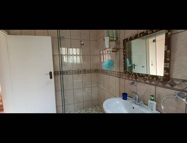 3 BEDROOM HOUSE FOR SALE IN SINOVILLE